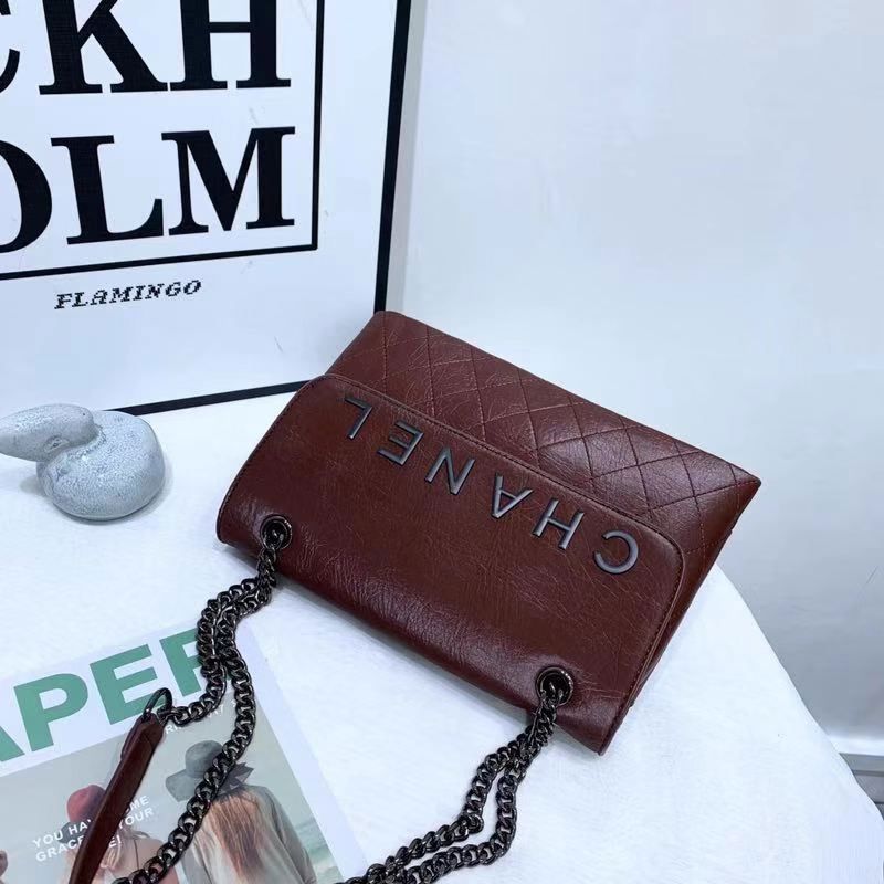 حقيبة شانيل فلاب بلمسة عصرية -  (Chanel Bold Flap)_thumbnail_4