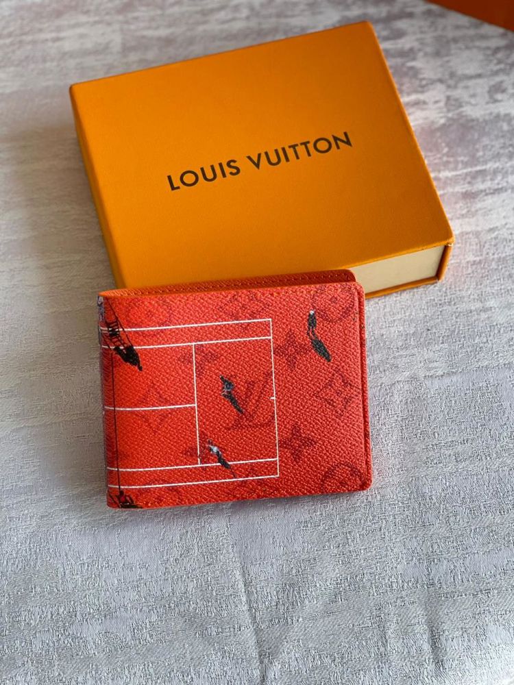 محافظ "إل في" أرتيستيك - برسومات حصرية (LV Artistic Edition Wallets)_thumbnail_2
