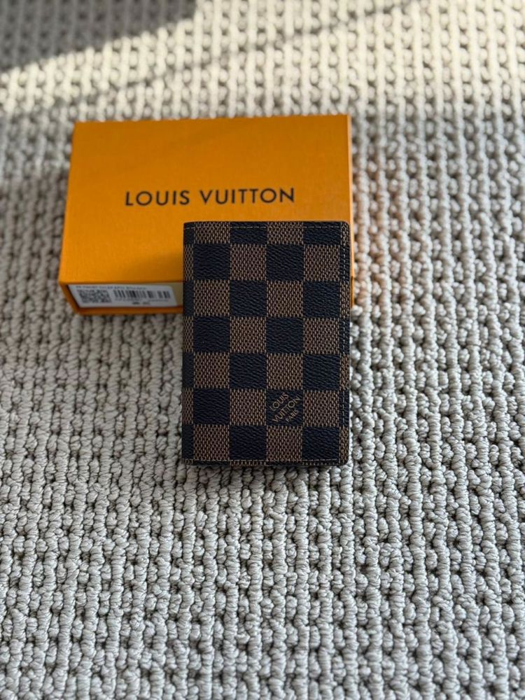 منظم بطاقات LV "بوكيت أورجنايزر" - إصدار الأناقة العصرية_thumbnail_0
