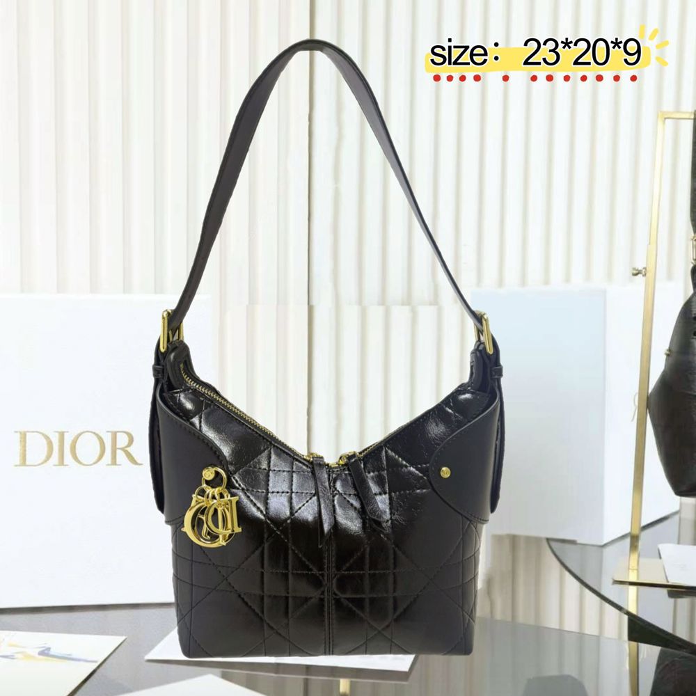 حقيبة ديور هوبو سوداء - جلد لامع وتطريز Cannage (Dior Hobo Style)_thumbnail_0