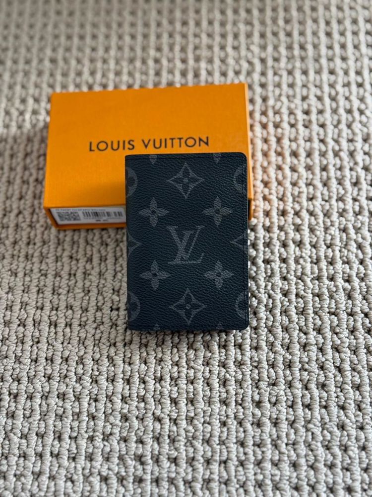 منظم بطاقات LV "بوكيت أورجنايزر" - إصدار الأناقة العصرية_thumbnail_1